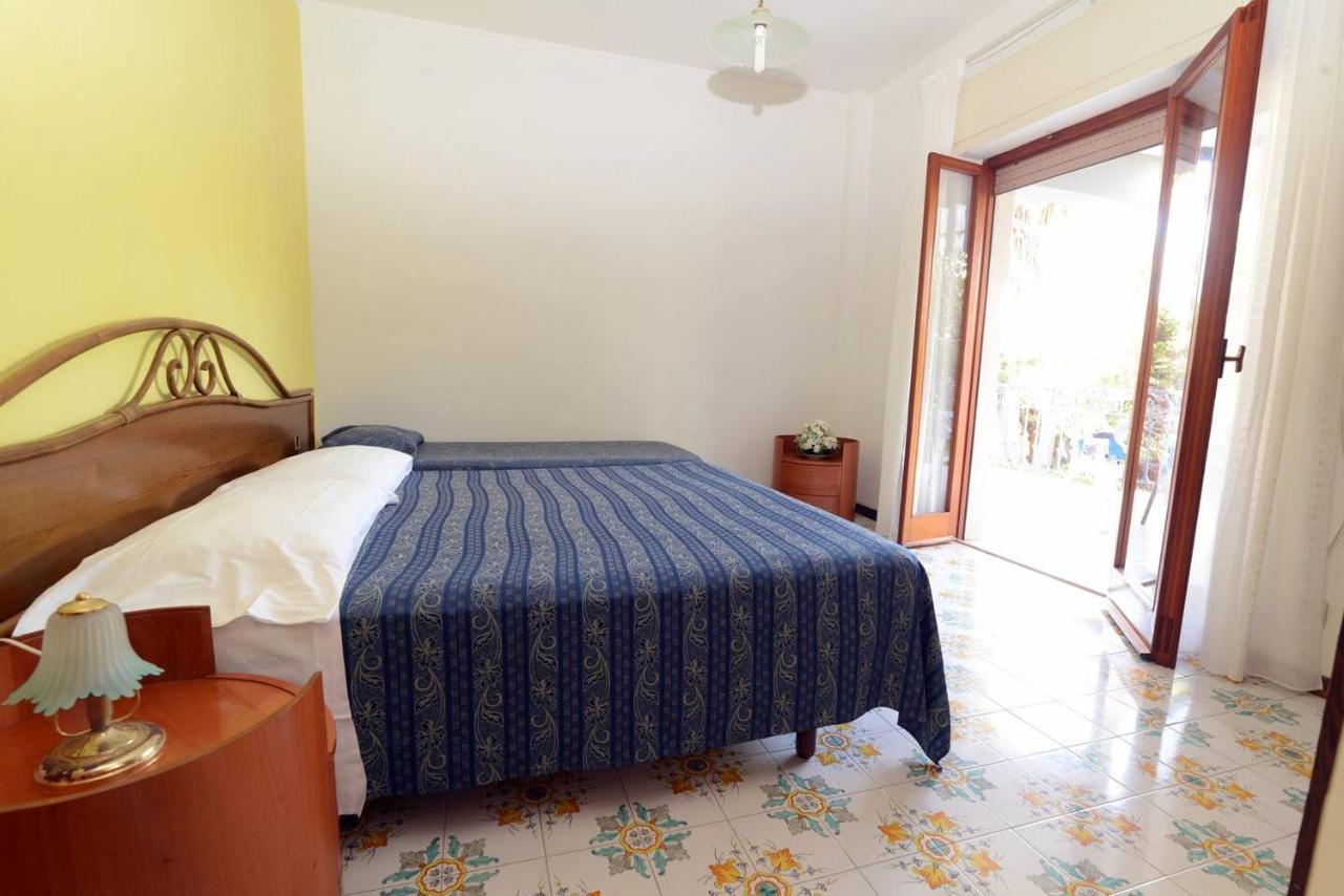 Sorrento Life 1 Apartment Sant'Agnello Bagian luar foto
