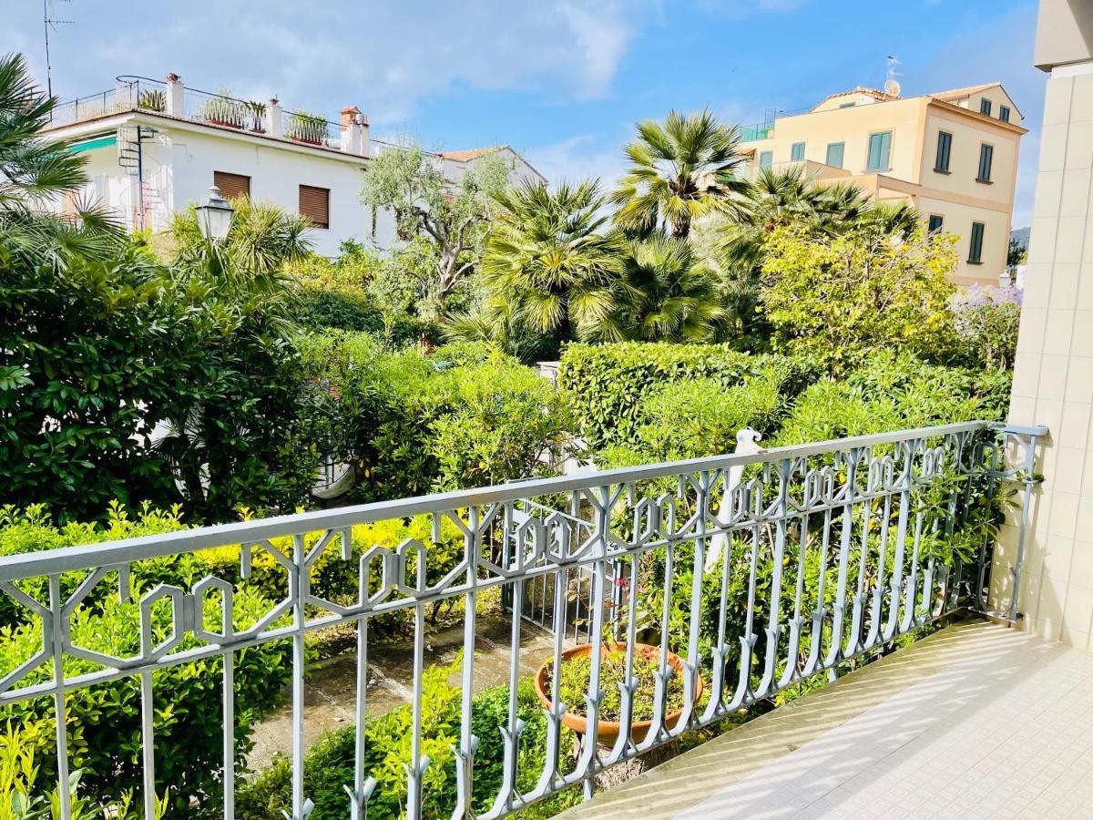 Sorrento Life 1 Apartment Sant'Agnello Bagian luar foto